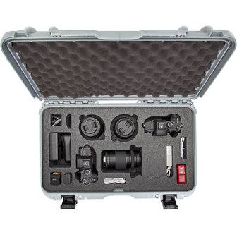 Nanuk 935 Zilver DSLR met Foam